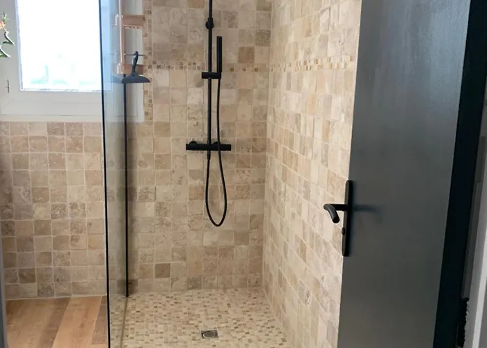 Holiday home Maison 5mn De La Frejus